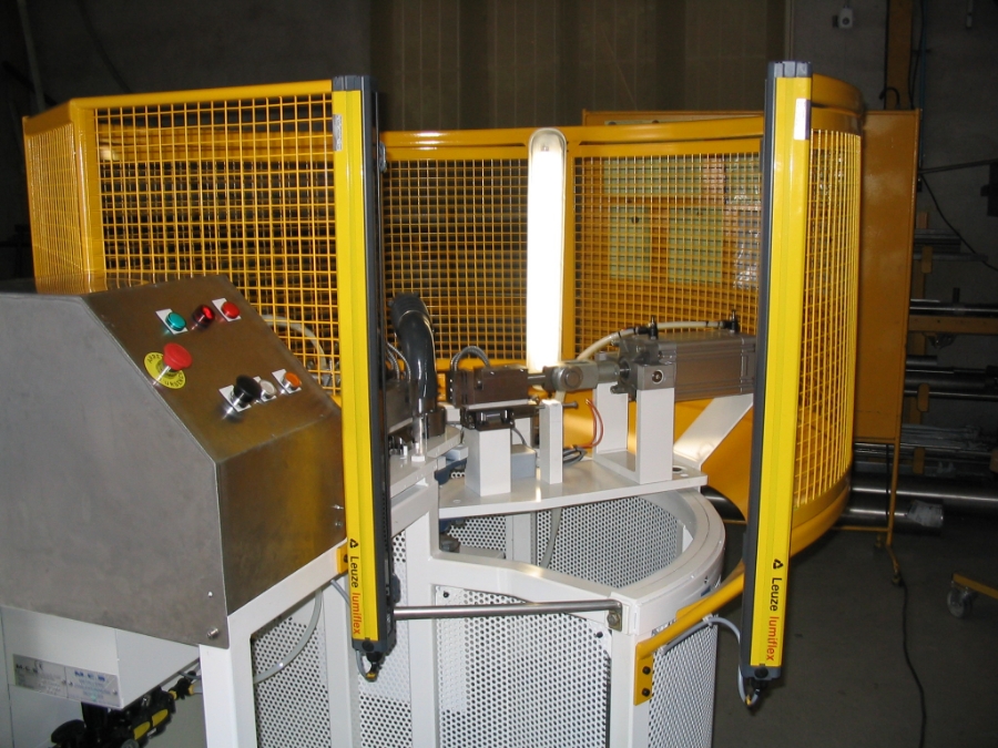 Sonoba Bureau Detude Conception Mecanique Le Mans Machine De Moulage De Plots Silicone Sur Durites AUDI